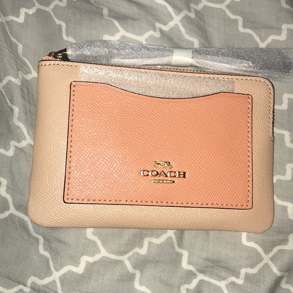 Coach Handbags - Coach corner zip wristlet